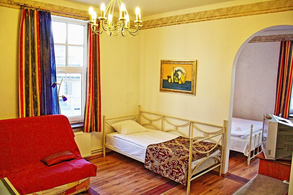 Nb Hotel With Free Parking Riga Ngoại thất bức ảnh
