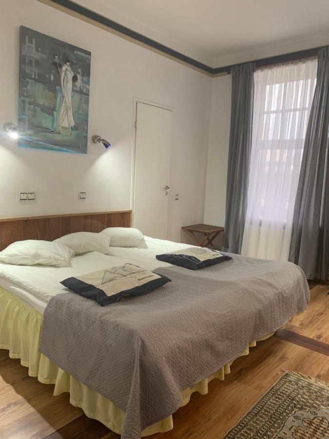 Nb Hotel With Free Parking Riga Ngoại thất bức ảnh