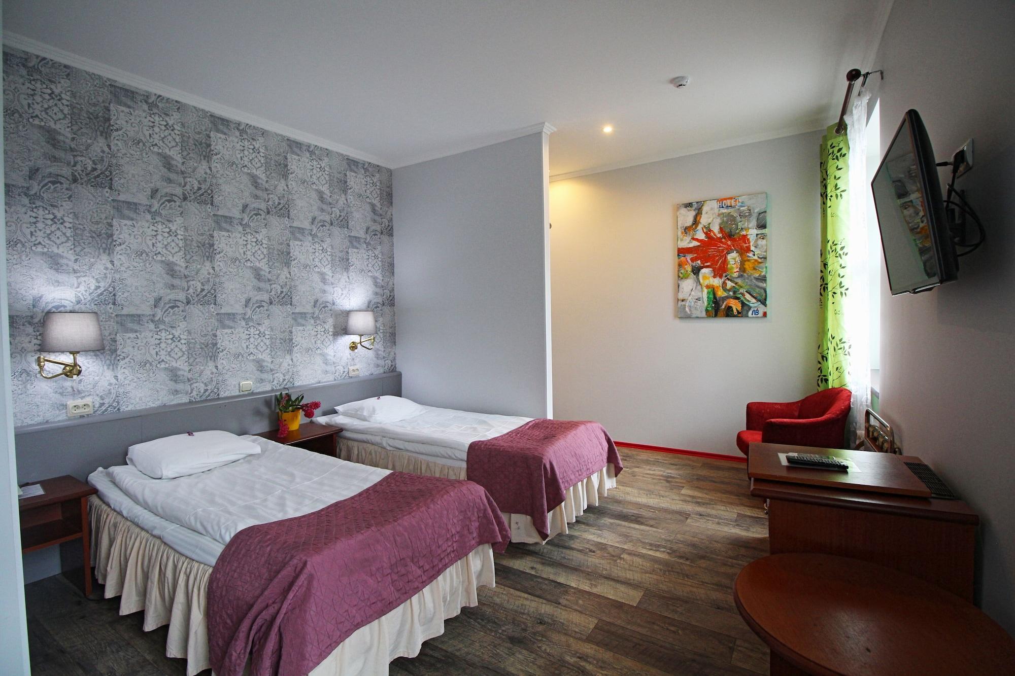 Nb Hotel With Free Parking Riga Ngoại thất bức ảnh