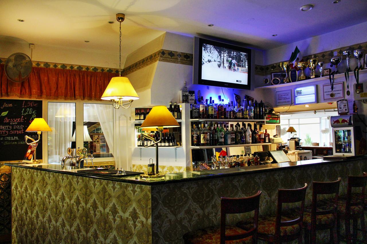 Nb Hotel With Free Parking Riga Ngoại thất bức ảnh